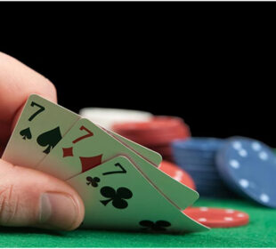 What are the advantages of playing on the Teen Patti