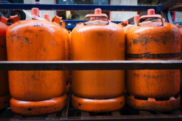 What to Avoid When Handling Compressed Gas Cylinders